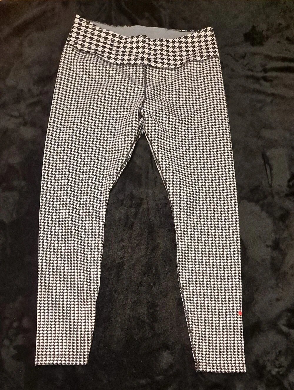 Nike Black & White Houndstooth Womens Leggings - Classic Pattern Sz L